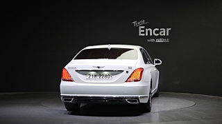 GENESIS EQ900 2016