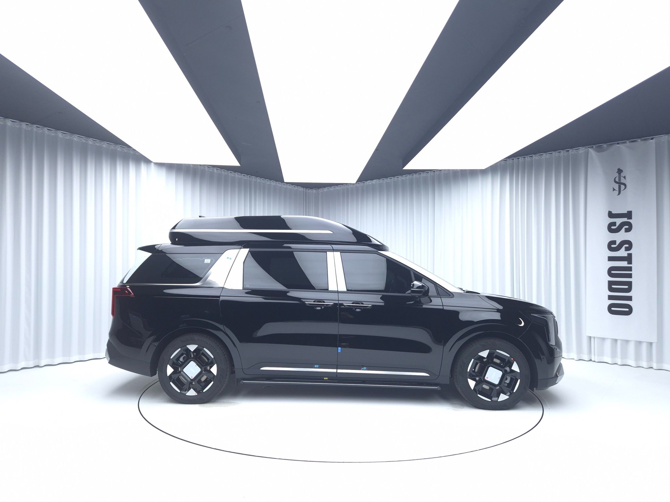 KIA CARNIVAL 2025