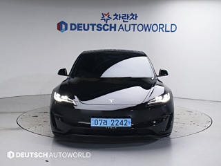 TESLA MODEL 3 2024