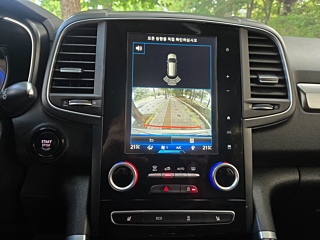 SAMSUNG QM6 2017