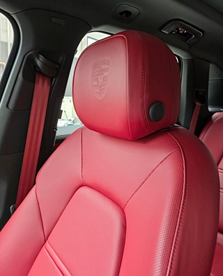 PORSCHE CAYENNE PO536 2023
