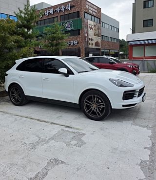 PORSCHE CAYENNE PO536 2023