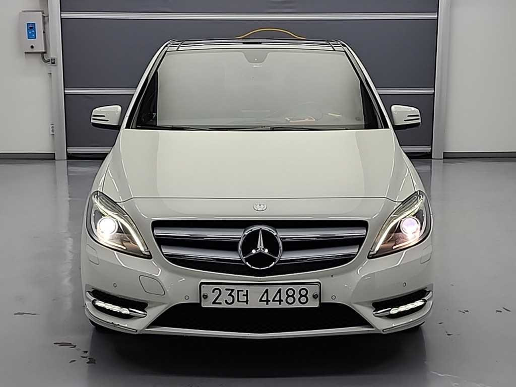 MERCEDES BENZ B-CLASS W246 2013