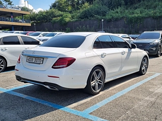 MERCEDES BENZ E-CLASS W213 2018