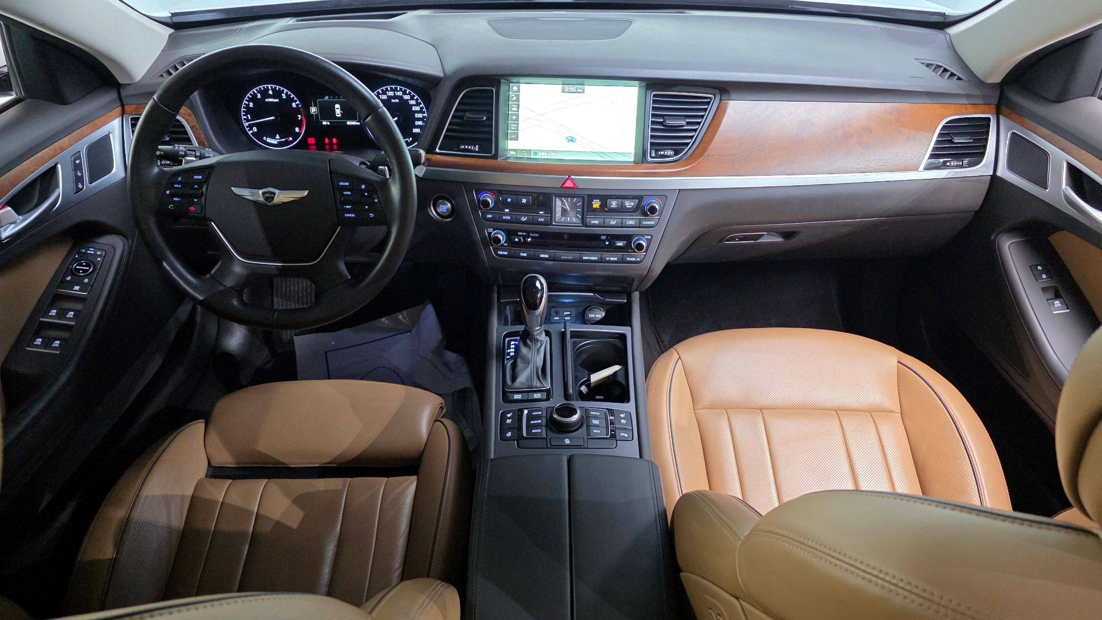 HYUNDAI GENESIS DH 2015
