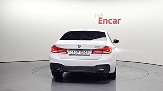 BMW 5-SERIES G30 2017