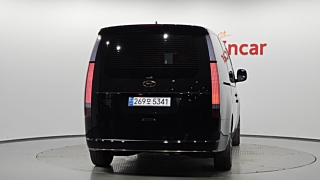 HYUNDAI STARIA 2023