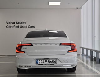 VOLVO S90 2025