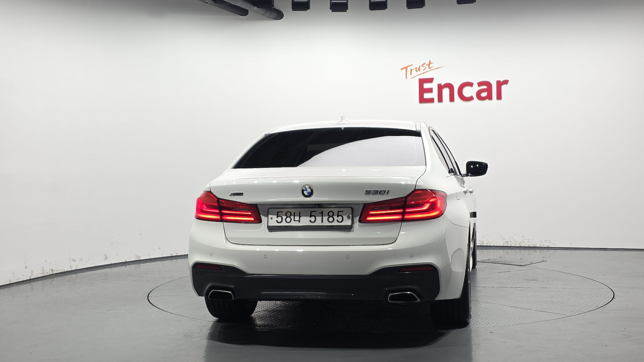 BMW 5-SERIES G30 2017