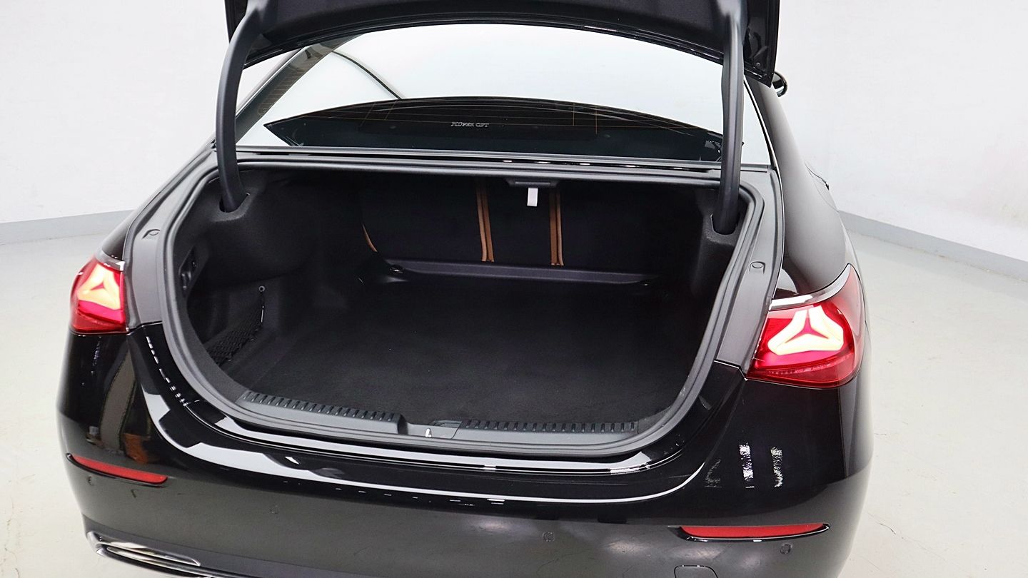 MERCEDES BENZ E-CLASS W214 2024