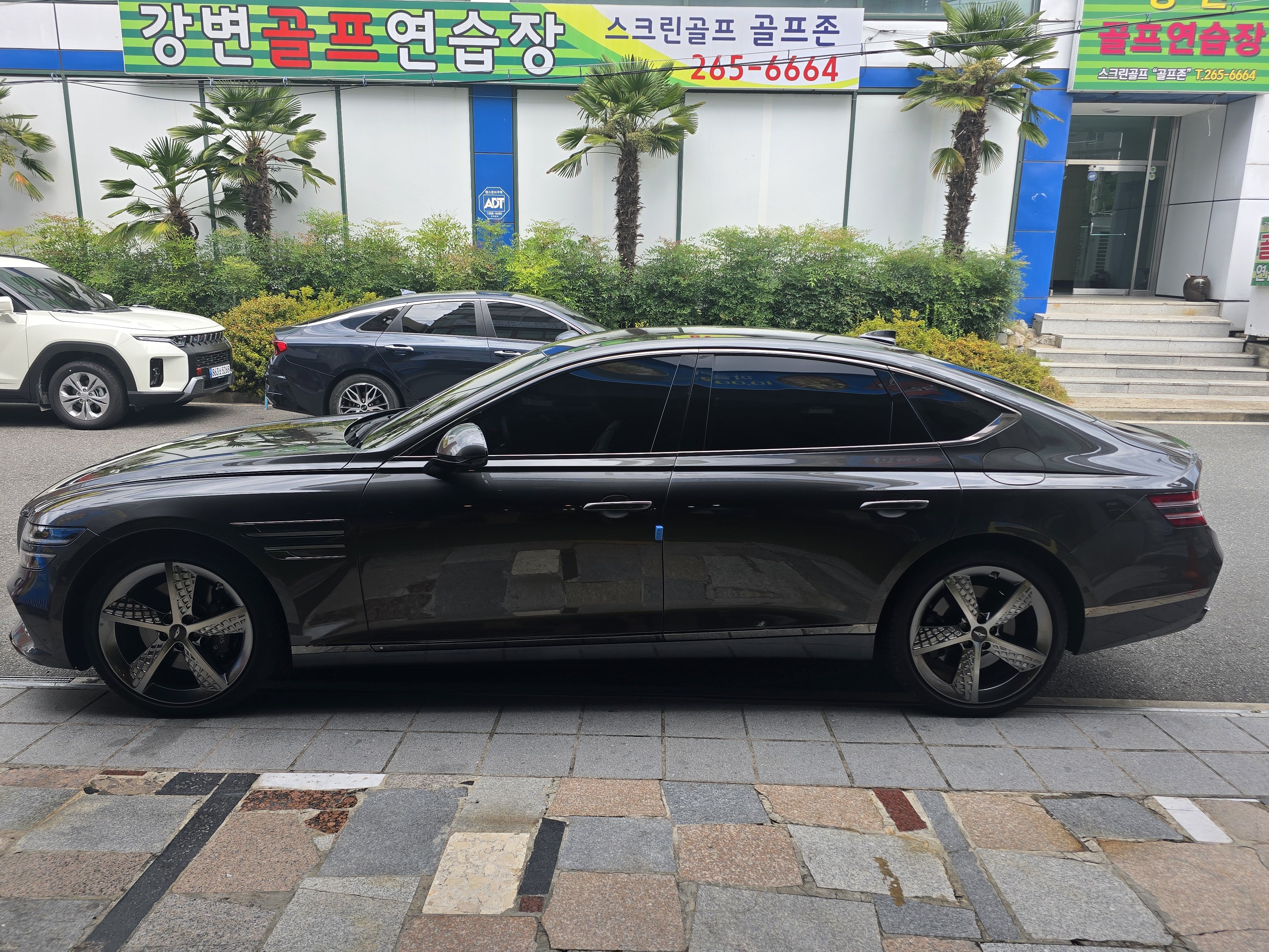 GENESIS G80 RG3 2023