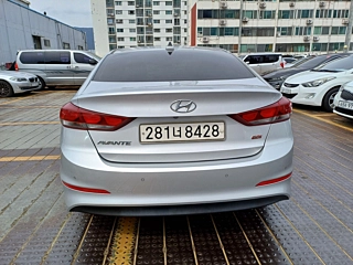 HYUNDAI AVANTE AD 2016