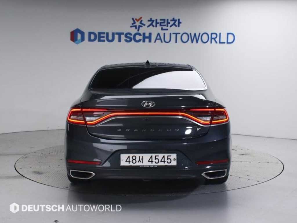 HYUNDAI GRANDEUR IG 2017