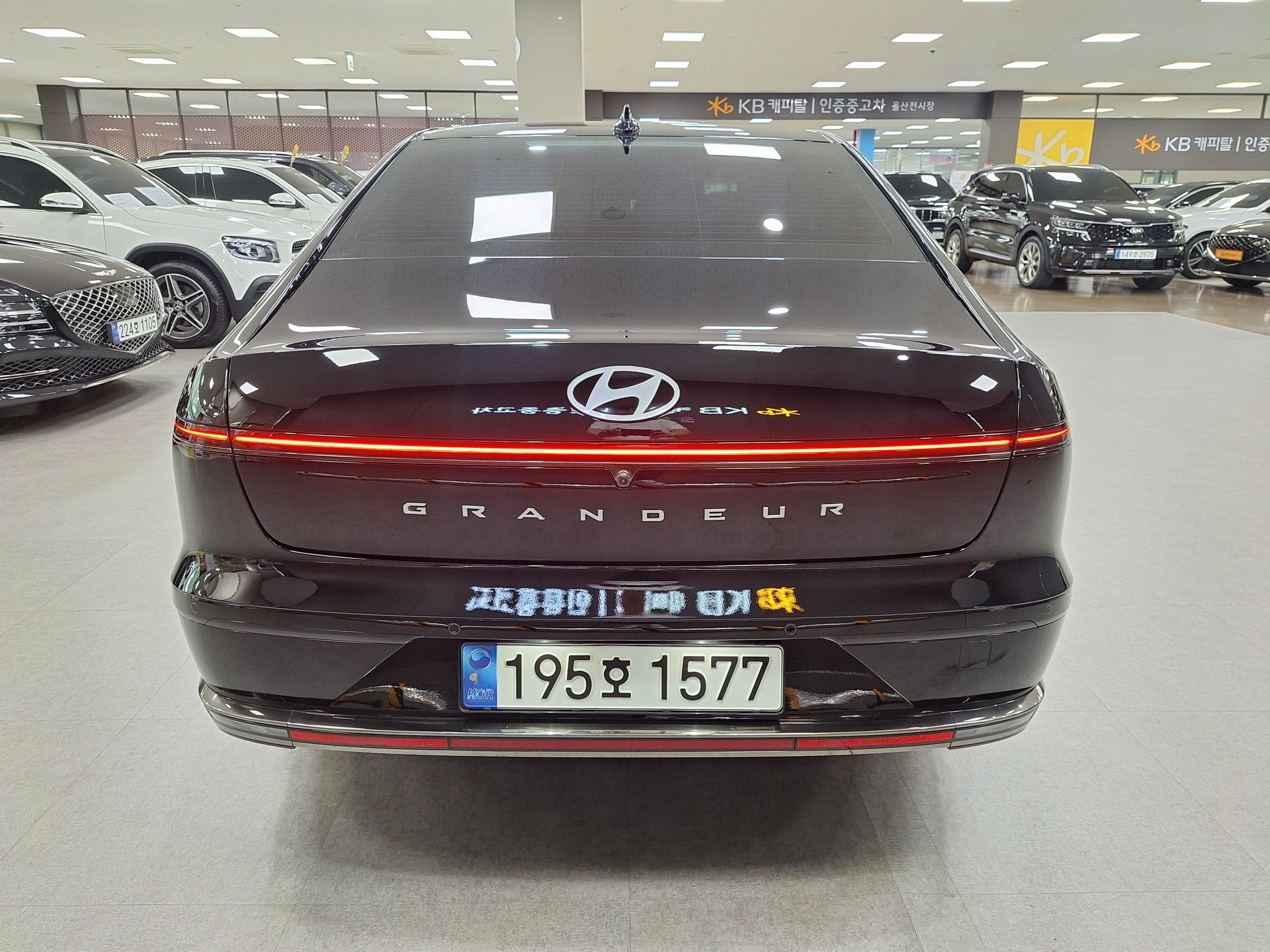 HYUNDAI GRANDEUR HYBRID GN7 2023