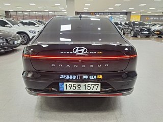HYUNDAI GRANDEUR HYBRID GN7 2023