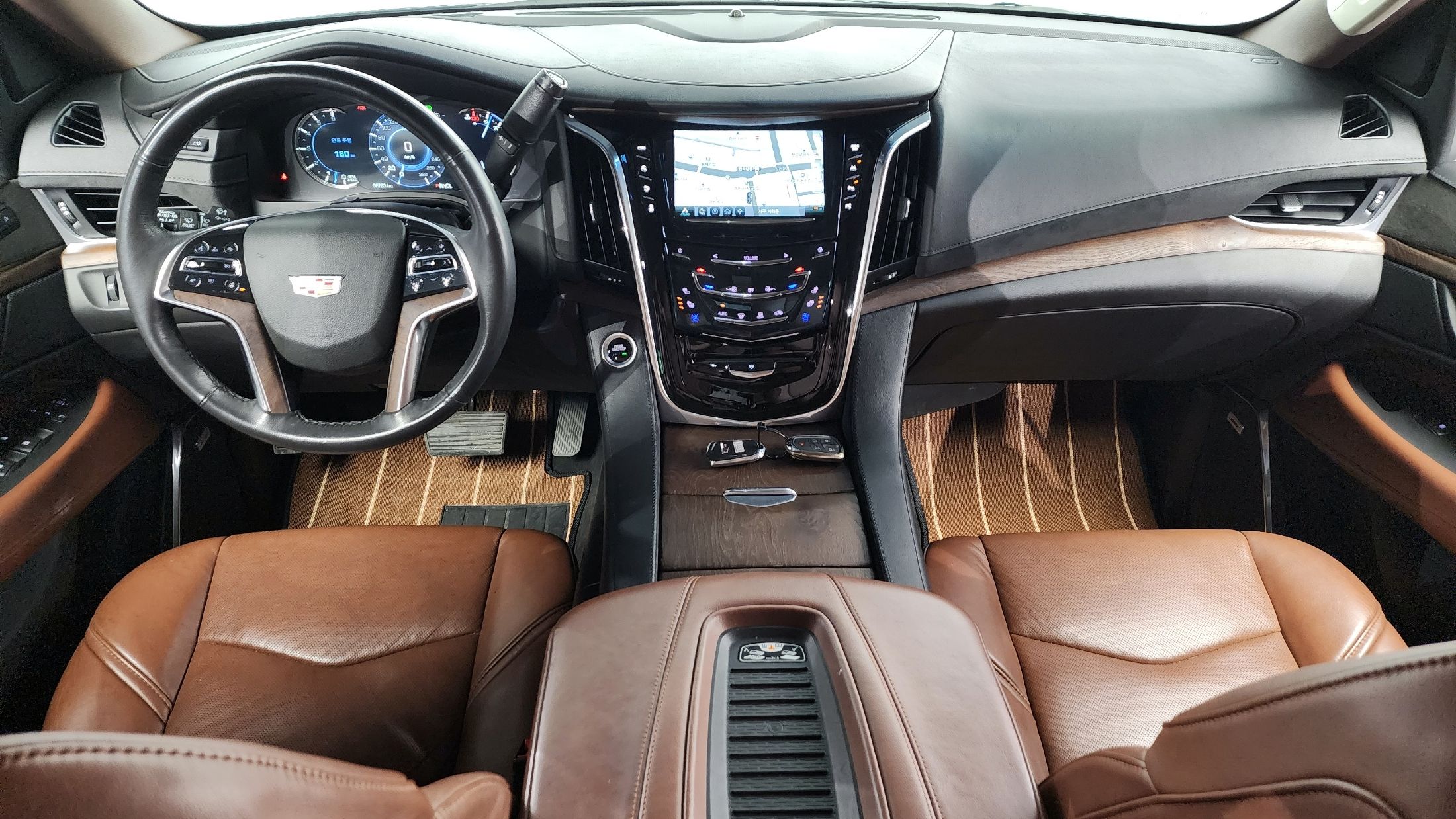 CADILLAC ESCALADE 2018