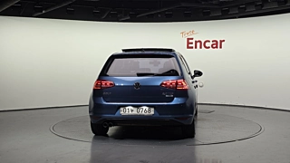 VOLKSWAGEN GOLF 2016
