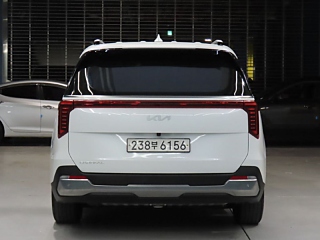 KIA CARNIVAL 2023