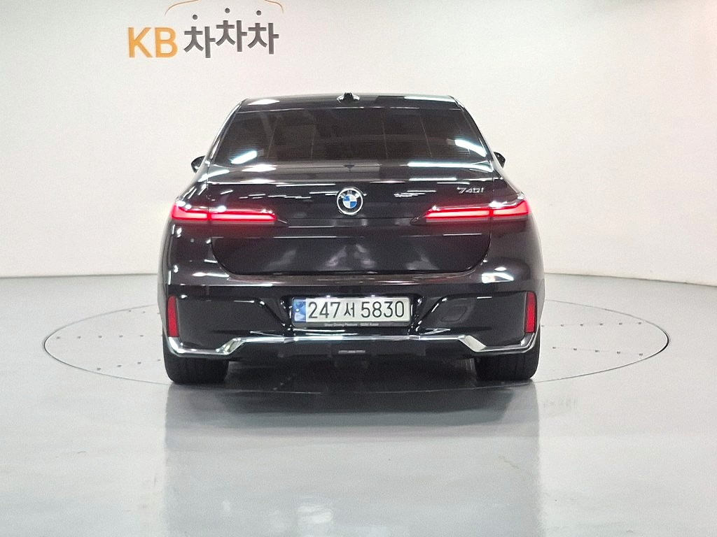 BMW 7-SERIES G70 2022