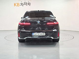 BMW 7-SERIES G70 2022