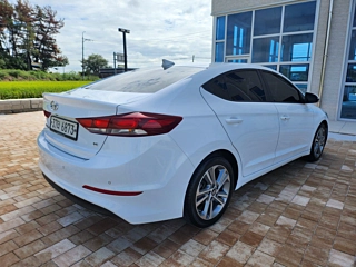 HYUNDAI AVANTE AD 2018