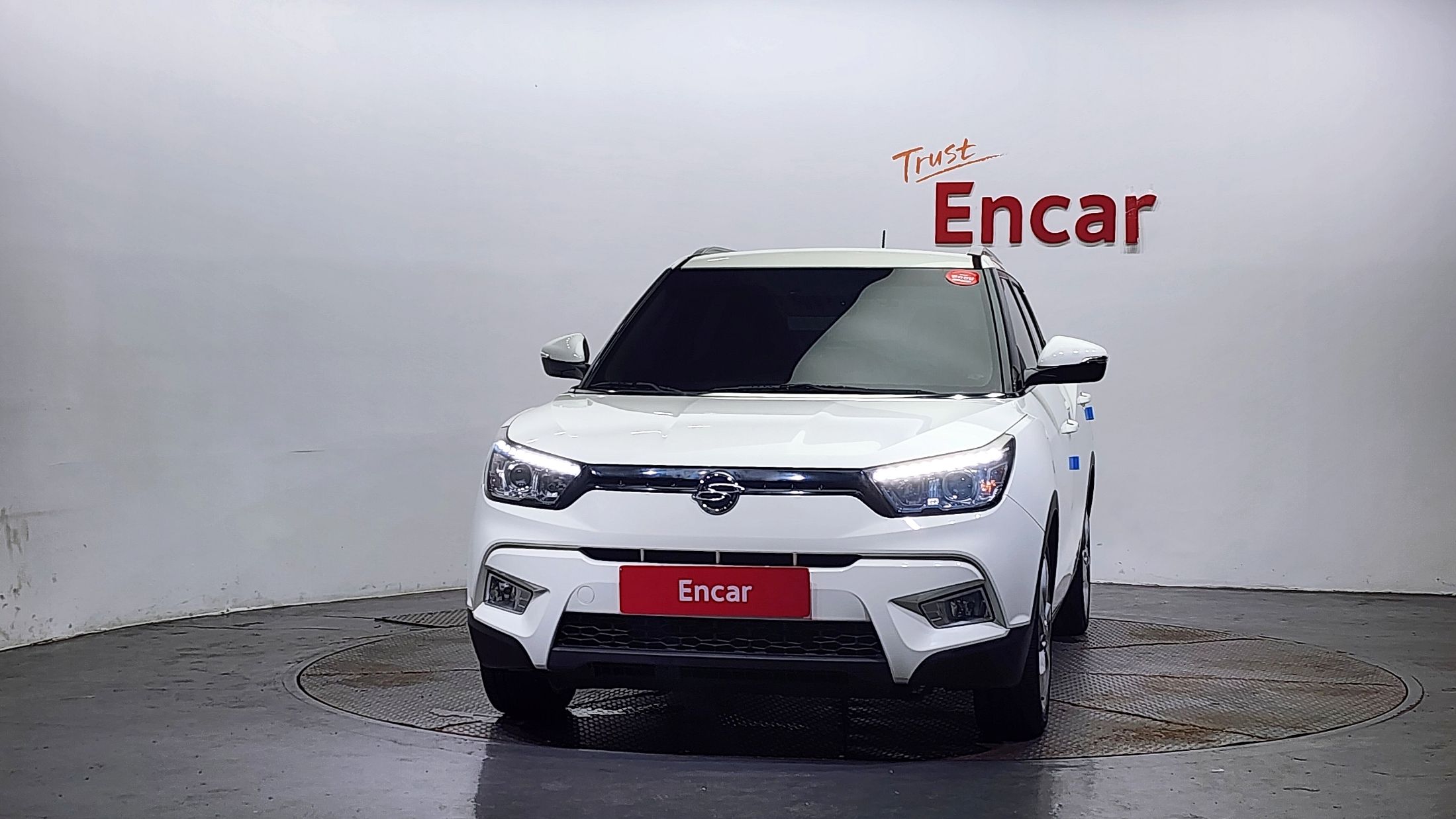 SSANGYONG TIVOLI 2015