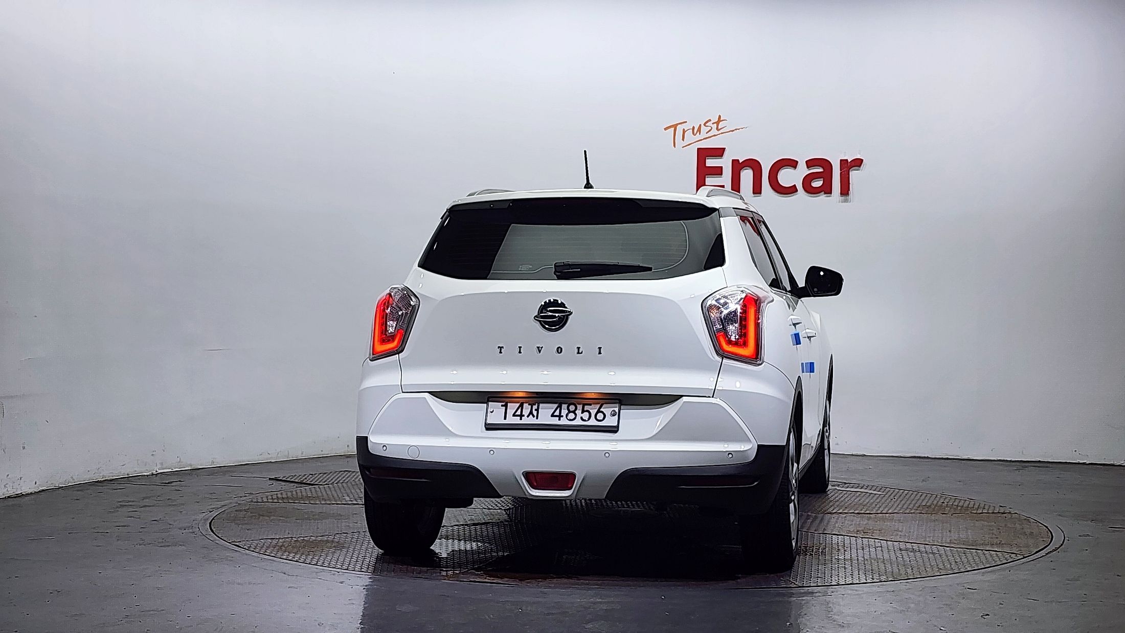 SSANGYONG TIVOLI 2015