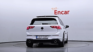 VOLKSWAGEN GOLF 2024
