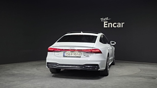 AUDI A7 4K 2020