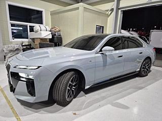 BMW 7-SERIES G70 2024