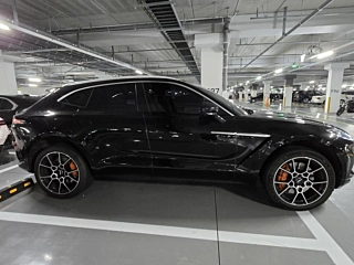 ASTON MARTIN DBX  4.0 V8 2021