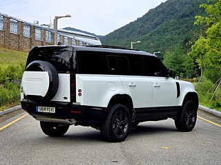 LAND ROVER DEFENDER L663 2023