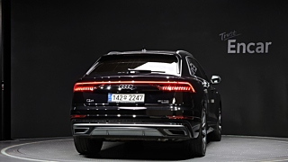AUDI Q8 4M 2021