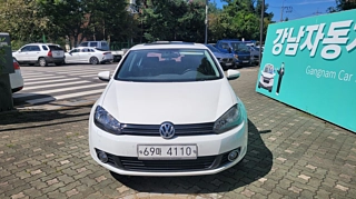 VOLKSWAGEN GOLF 2011