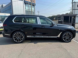 BMW X7 G07 2025