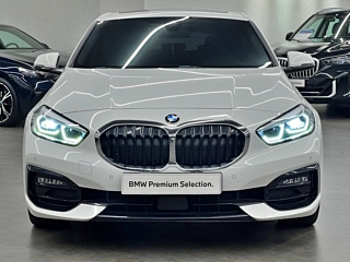 BMW 1-SERIES F40  2021