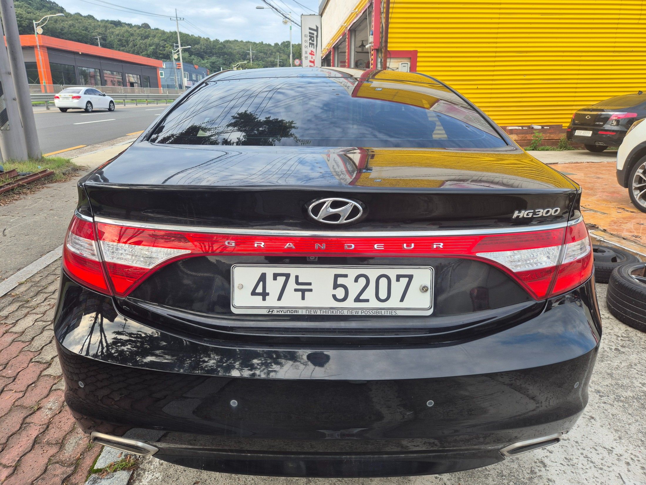 HYUNDAI GRANDEUR HG 2015