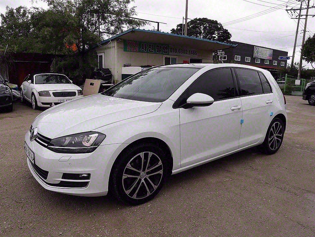 VOLKSWAGEN GOLF 2014