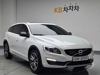VOLVO V60 CROSS COUNTRY 2018