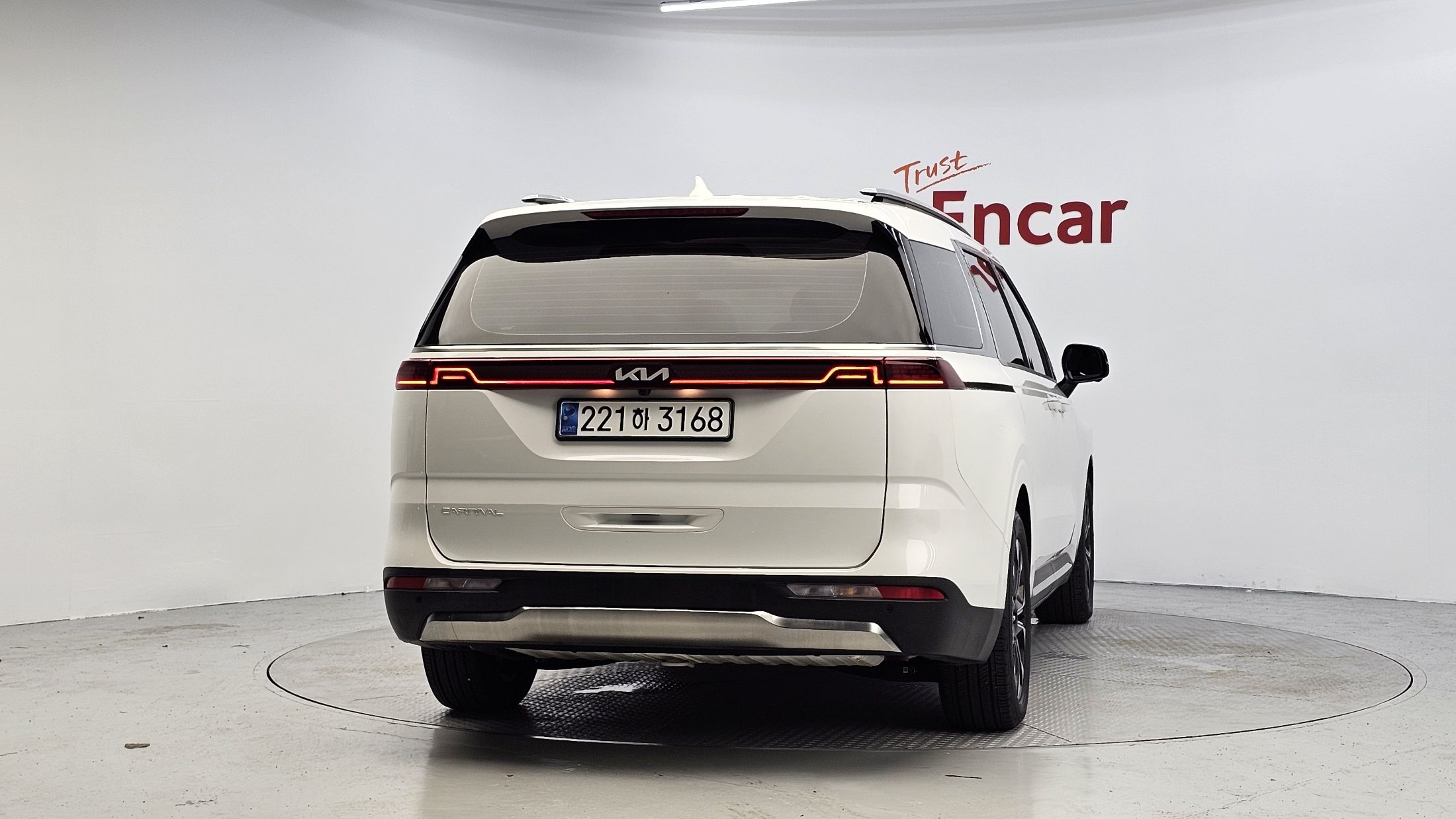 KIA CARNIVAL 2023