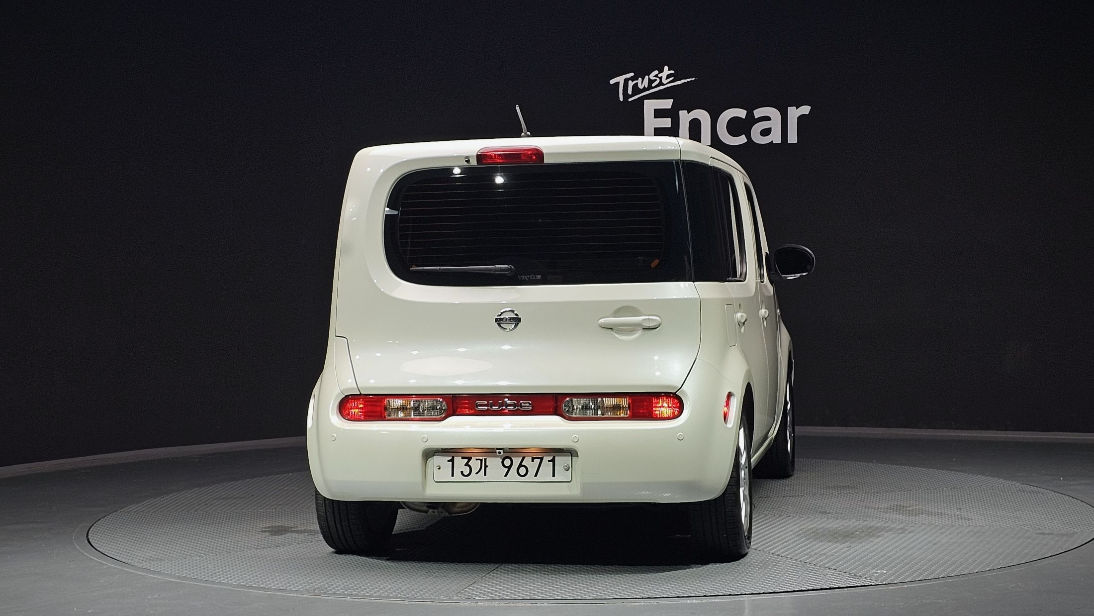 NISSAN CUBE 2011