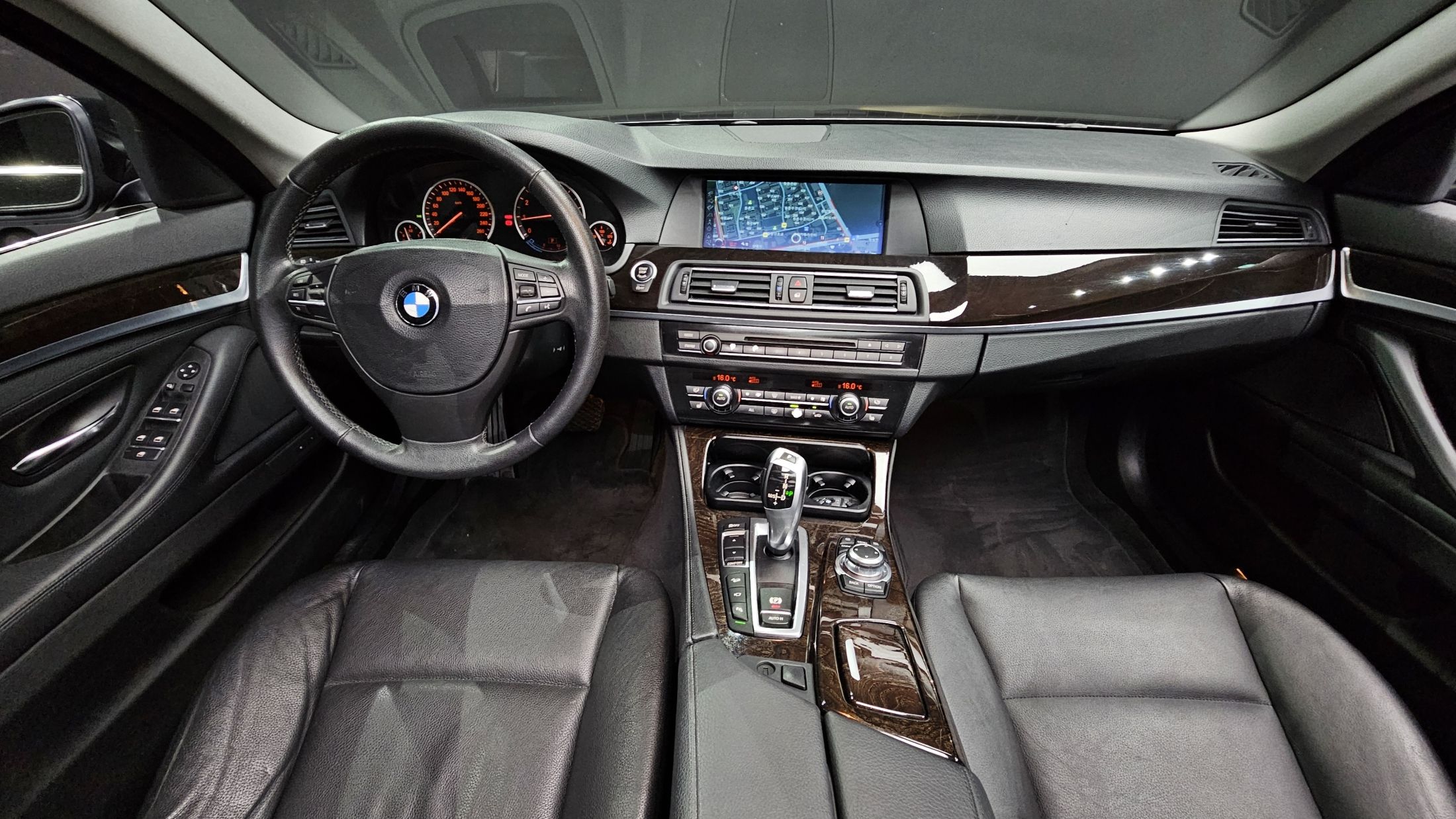 BMW 5-SERIES F10 2012