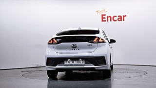 HYUNDAI IONIQ HYBRID 2019
