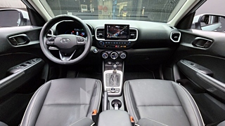 HYUNDAI VENUE 2025