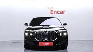 BMW 7-SERIES G70 2025