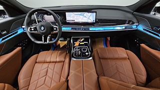 BMW 7-SERIES G70 2025
