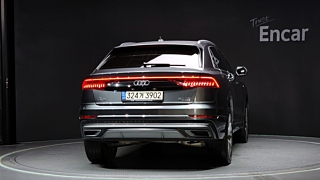 AUDI Q8 4M 2021