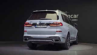 BMW X7 G07 2024