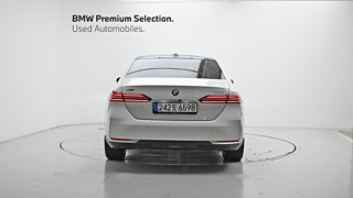 BMW 5-SERIES G60 2024