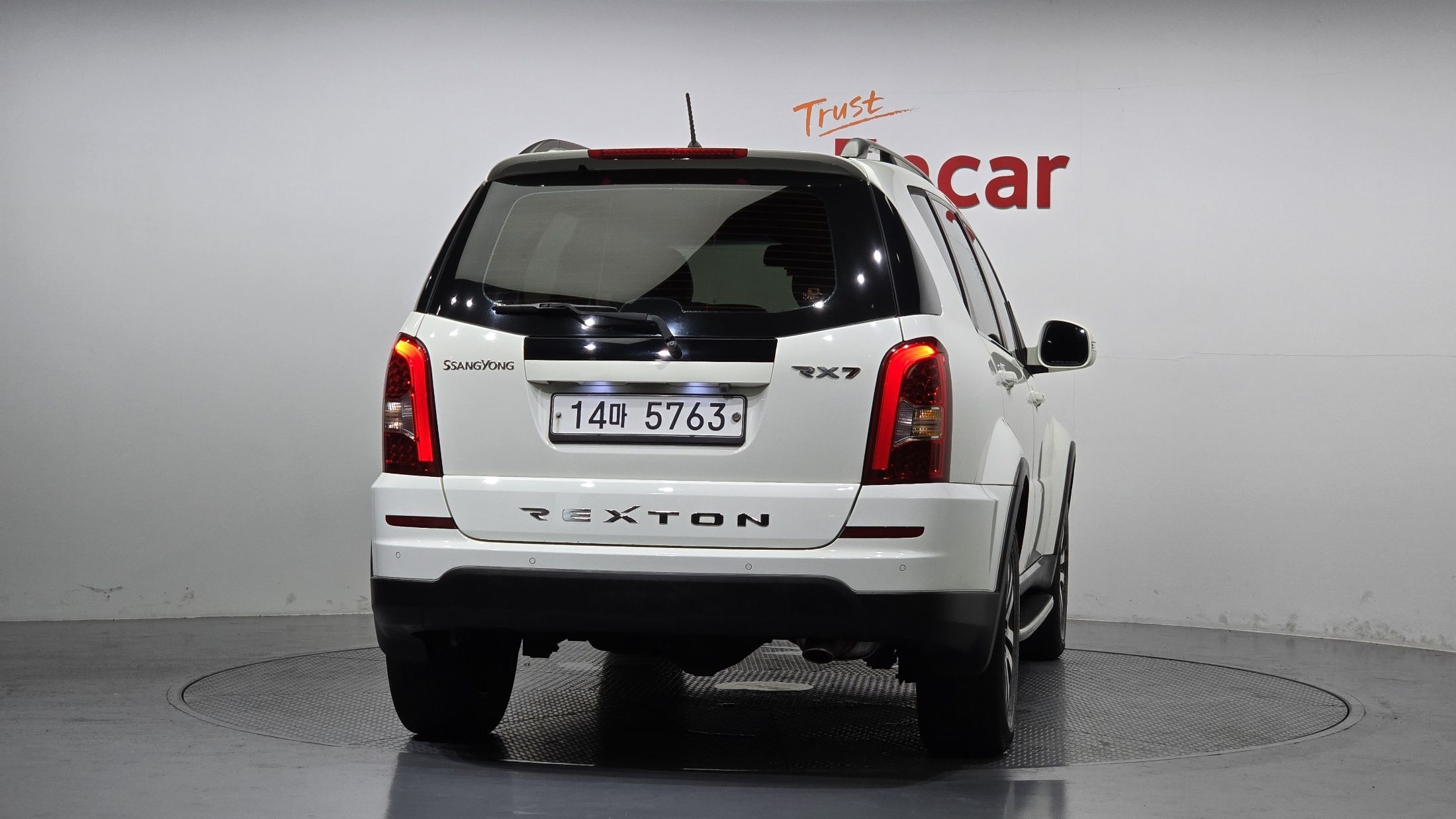 SSANGYONG REXTON W 2013
